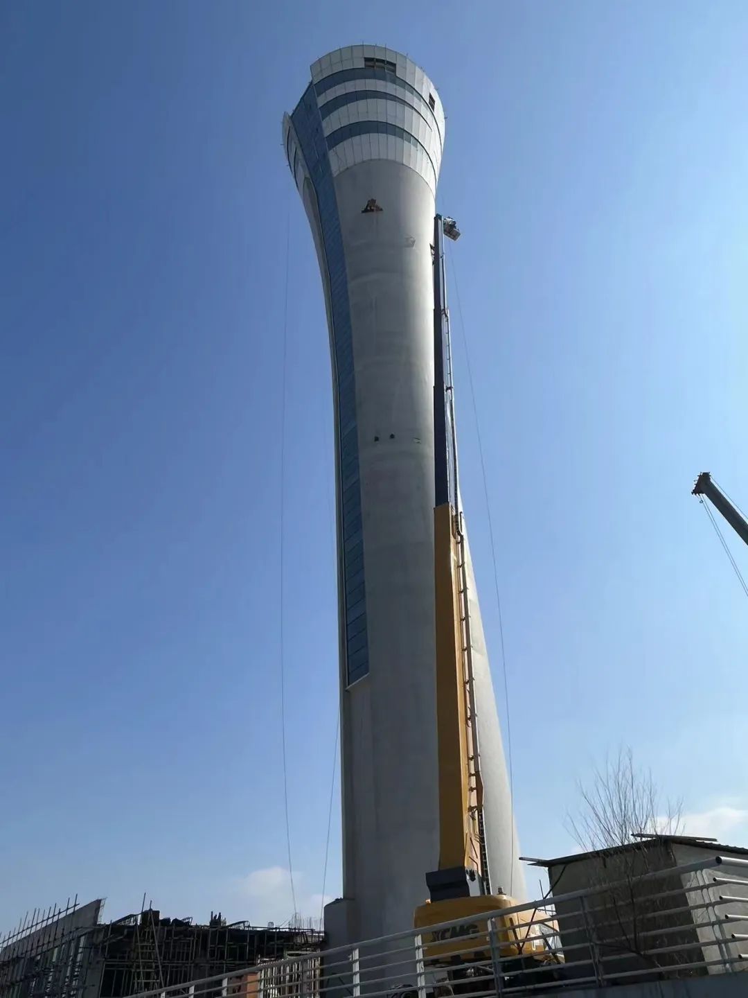 大显身手！总直臂式高空作业平台XGS70K魔都首秀！