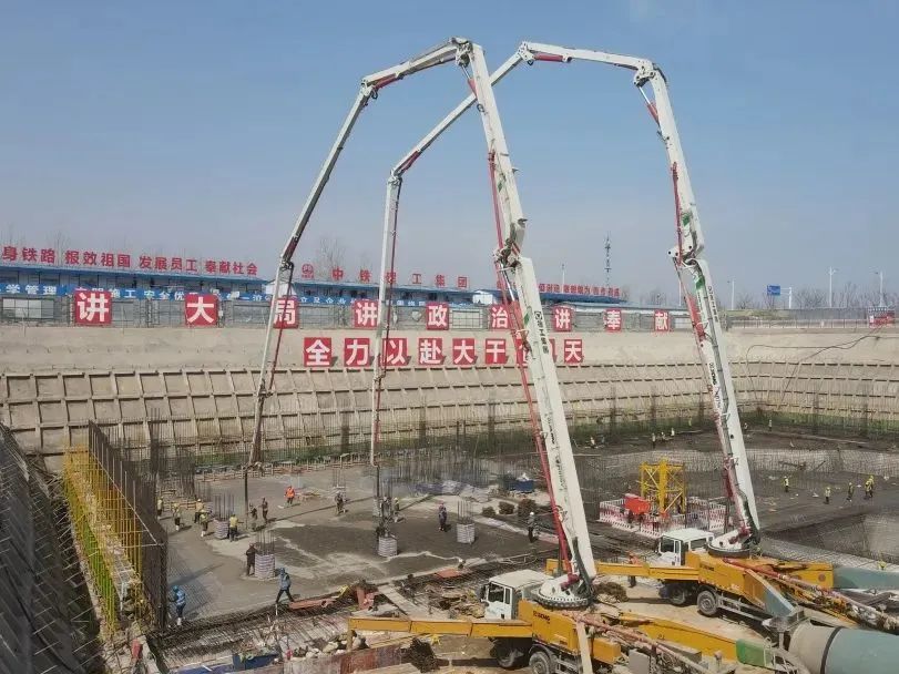 再创纪录！总大米数泵车助建青岛西海岸“第一高”