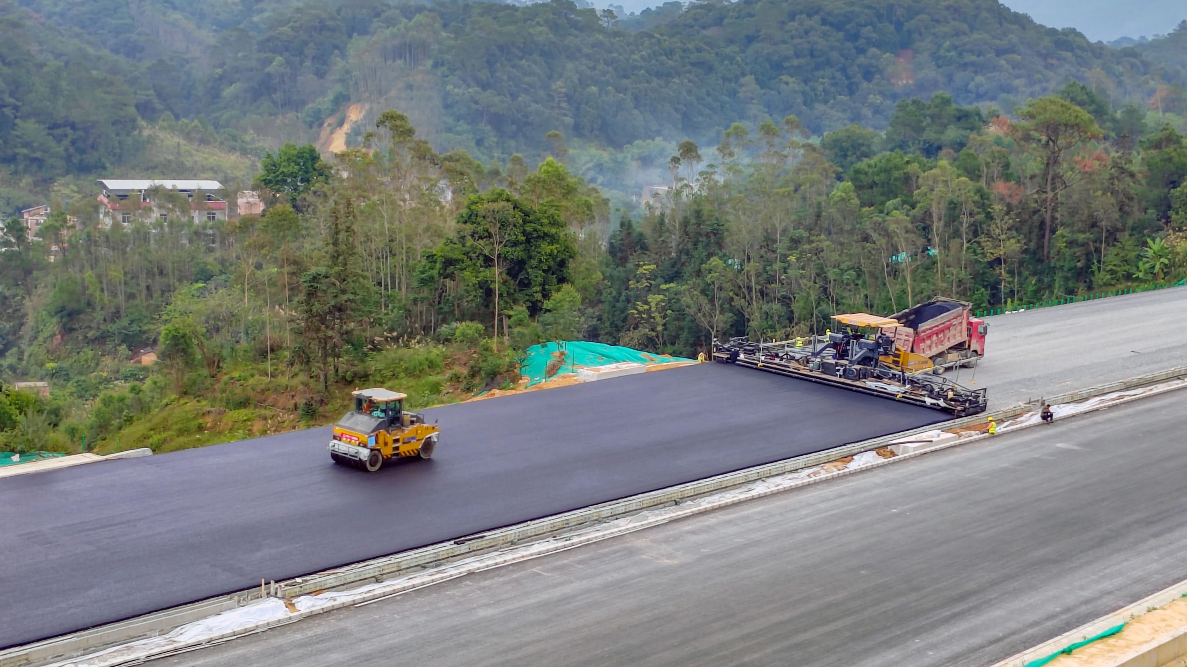 又一高速公路大项目，闪耀“总金”！