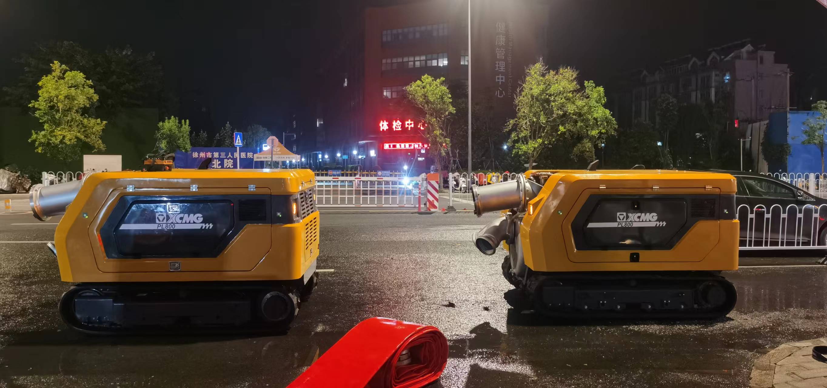 总排涝机器人紧急驰援，多处涝区“治水先锋”