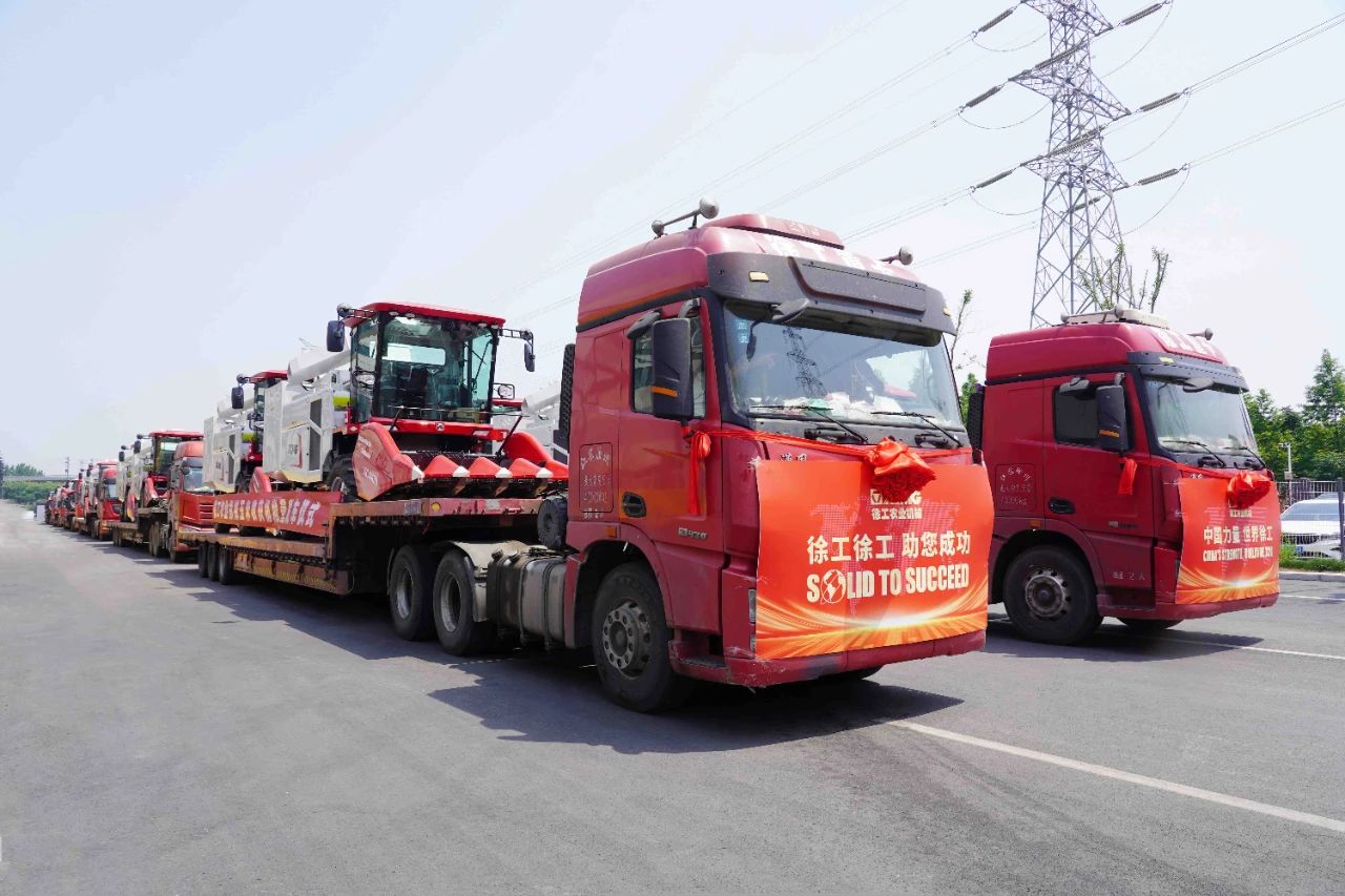 【发车！】总2024款XCA系列玉米收获机批量交付，开启闪耀新征程