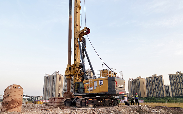 夯基珠江畔，总旋挖钻机助建超级工程！