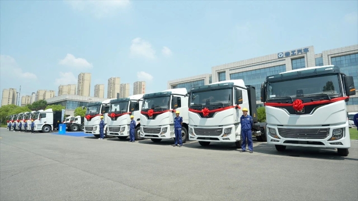 目的地：大西北！100台总新能源重卡满电启程