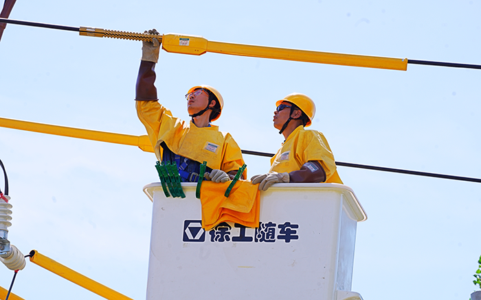 战高温保供电！总 GKJH22A 西北农田显身手
